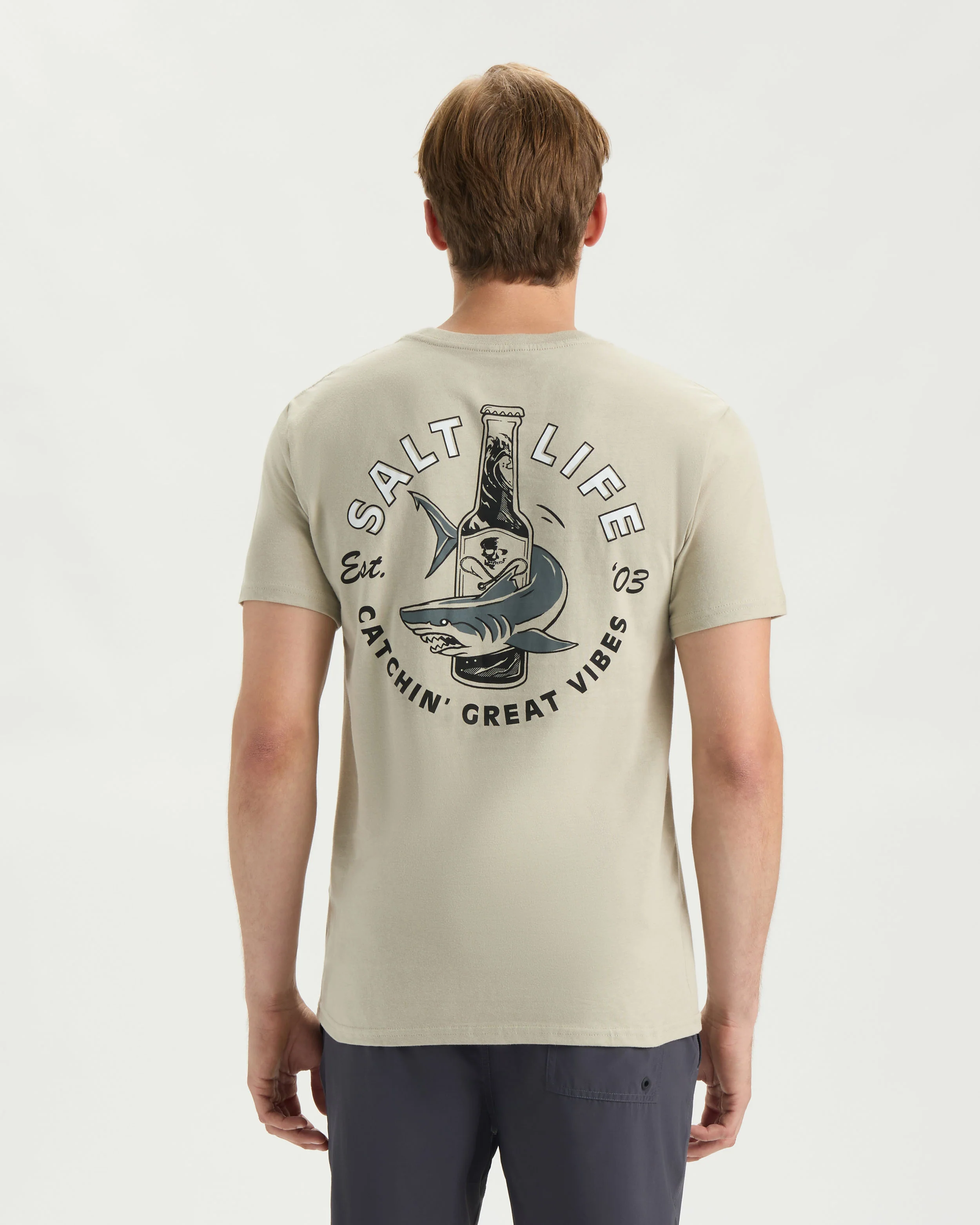 Men’s Catchin’ Vibes Short Sleeve Tee - Image 4