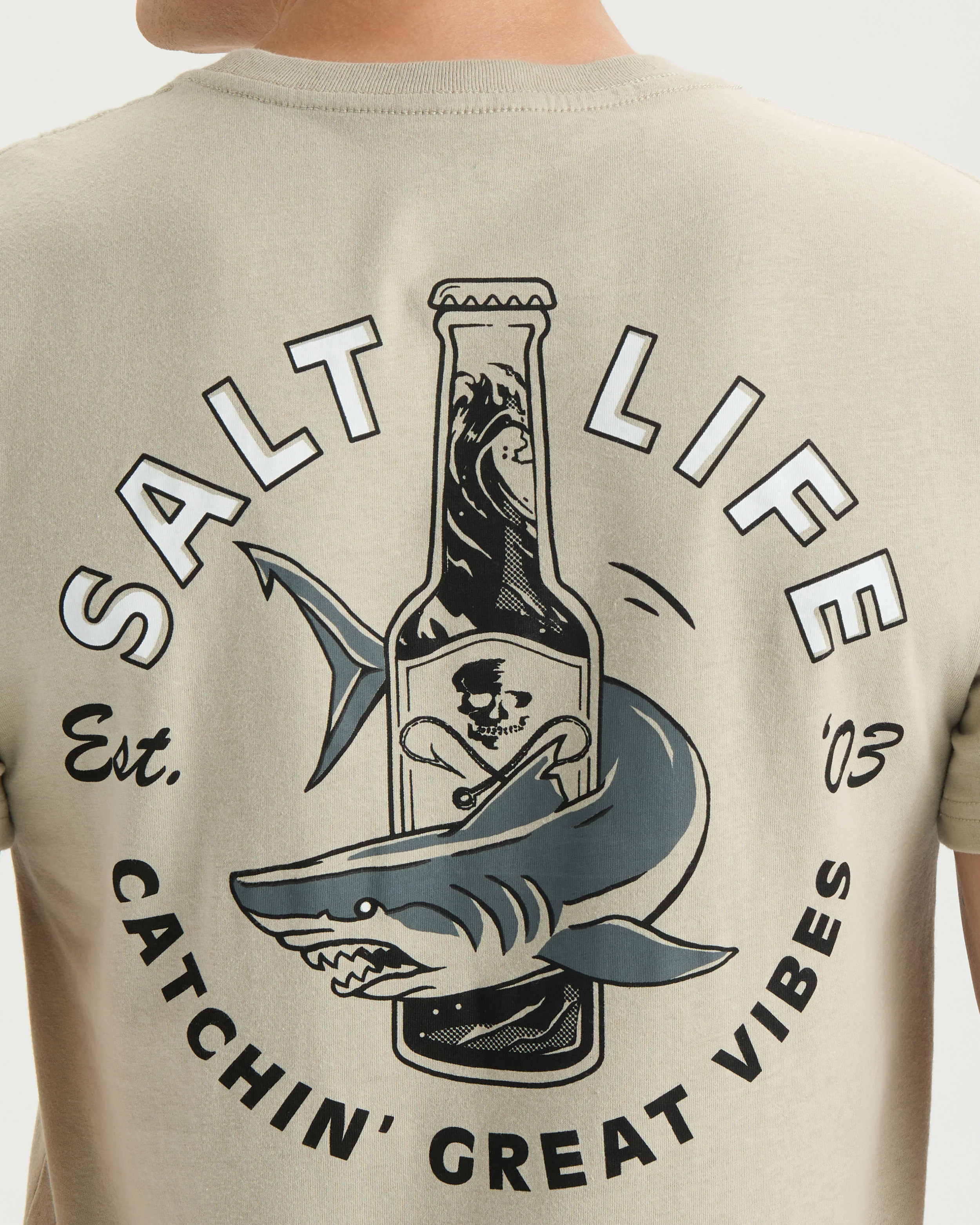 Men’s Catchin’ Vibes Short Sleeve Tee - Image 5